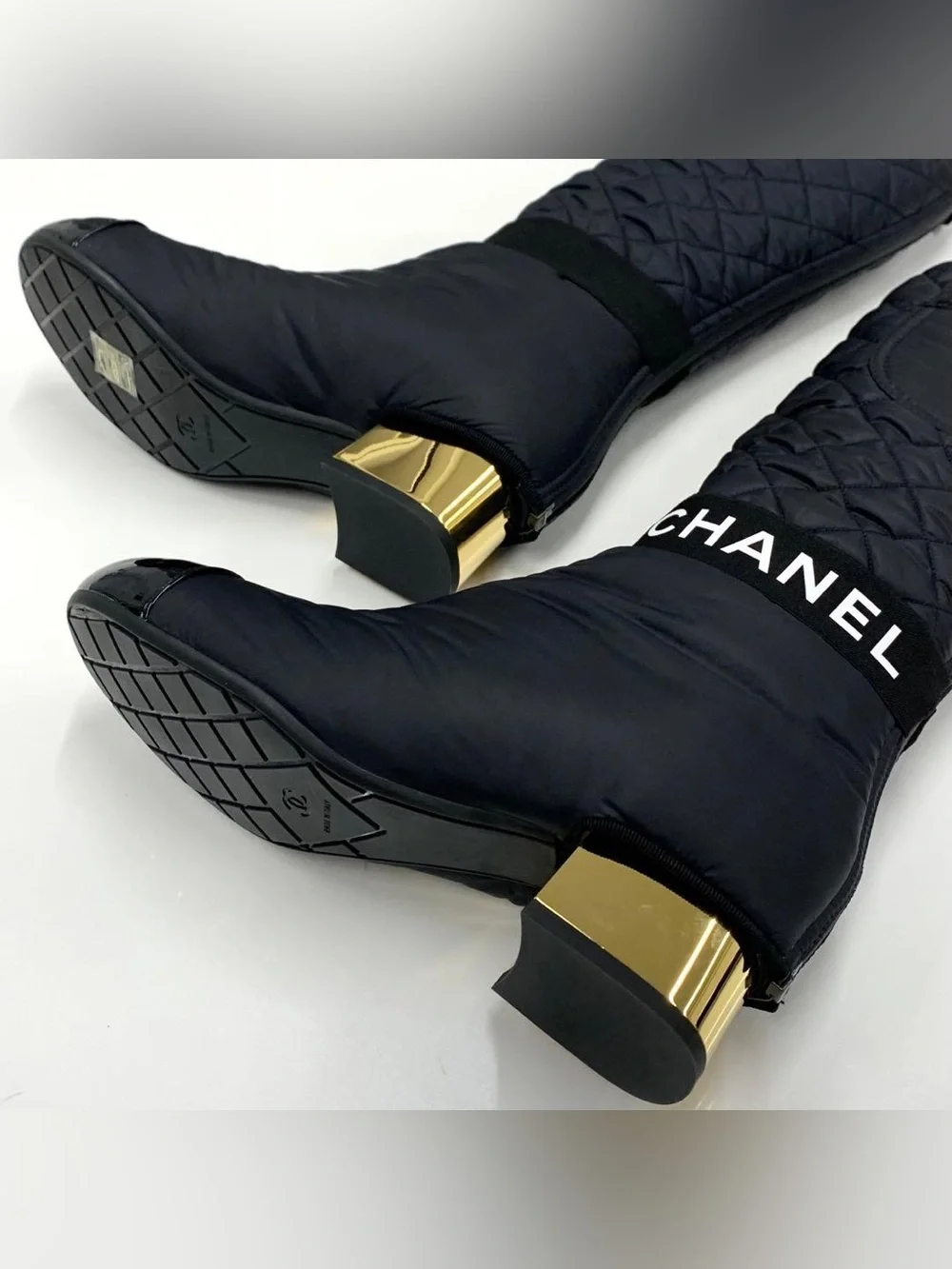 CHANEL Boots  Two way quilted leather  CC logo Runway size 40